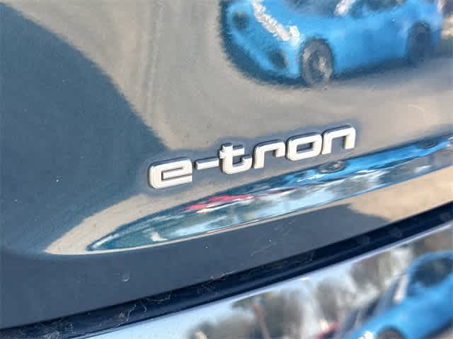 2019 Audi e-tron Premium Plus