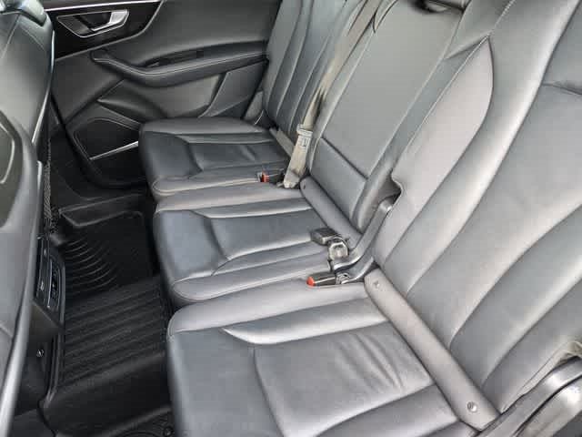 2025 Audi Q7 Premium Plus