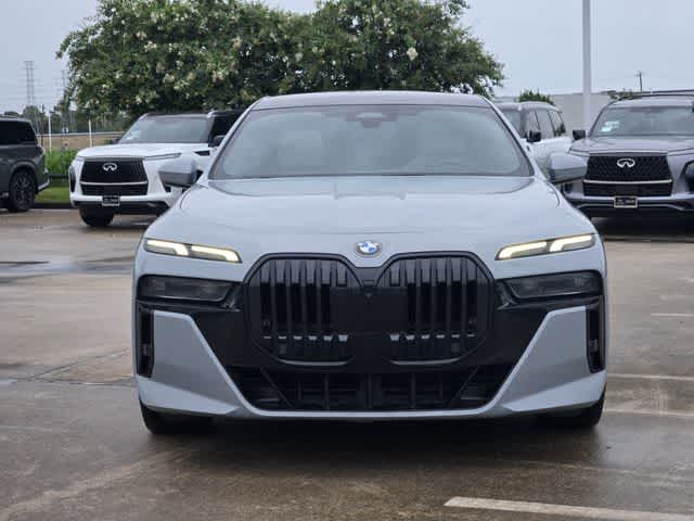 2023 BMW 740i 740i