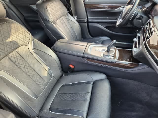 2020 BMW 740i 740i