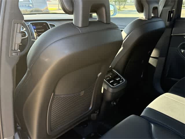 2020 Volvo XC90 Momentum