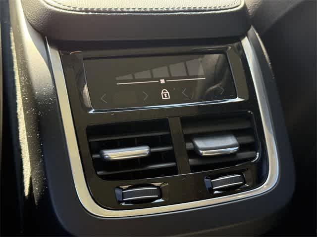 2020 Volvo XC90 Momentum