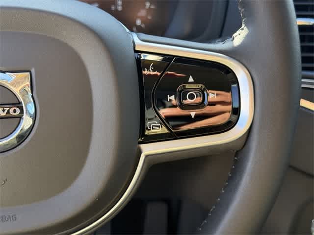 2020 Volvo XC90 Momentum