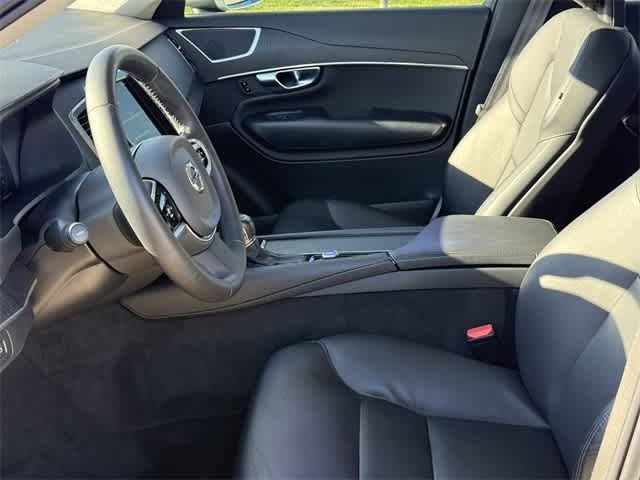 2020 Volvo XC90 Momentum