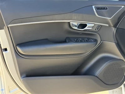2020 Volvo XC90 Momentum