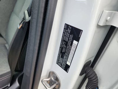2025 Volvo XC40 Core Bright Theme