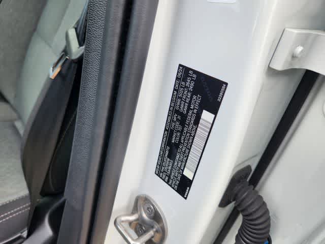 2025 Volvo XC40 Core Bright Theme