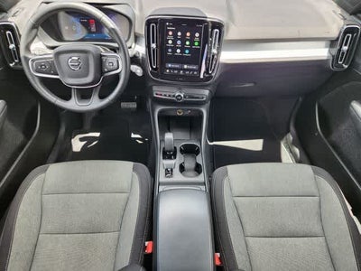 2025 Volvo XC40 Core Bright Theme