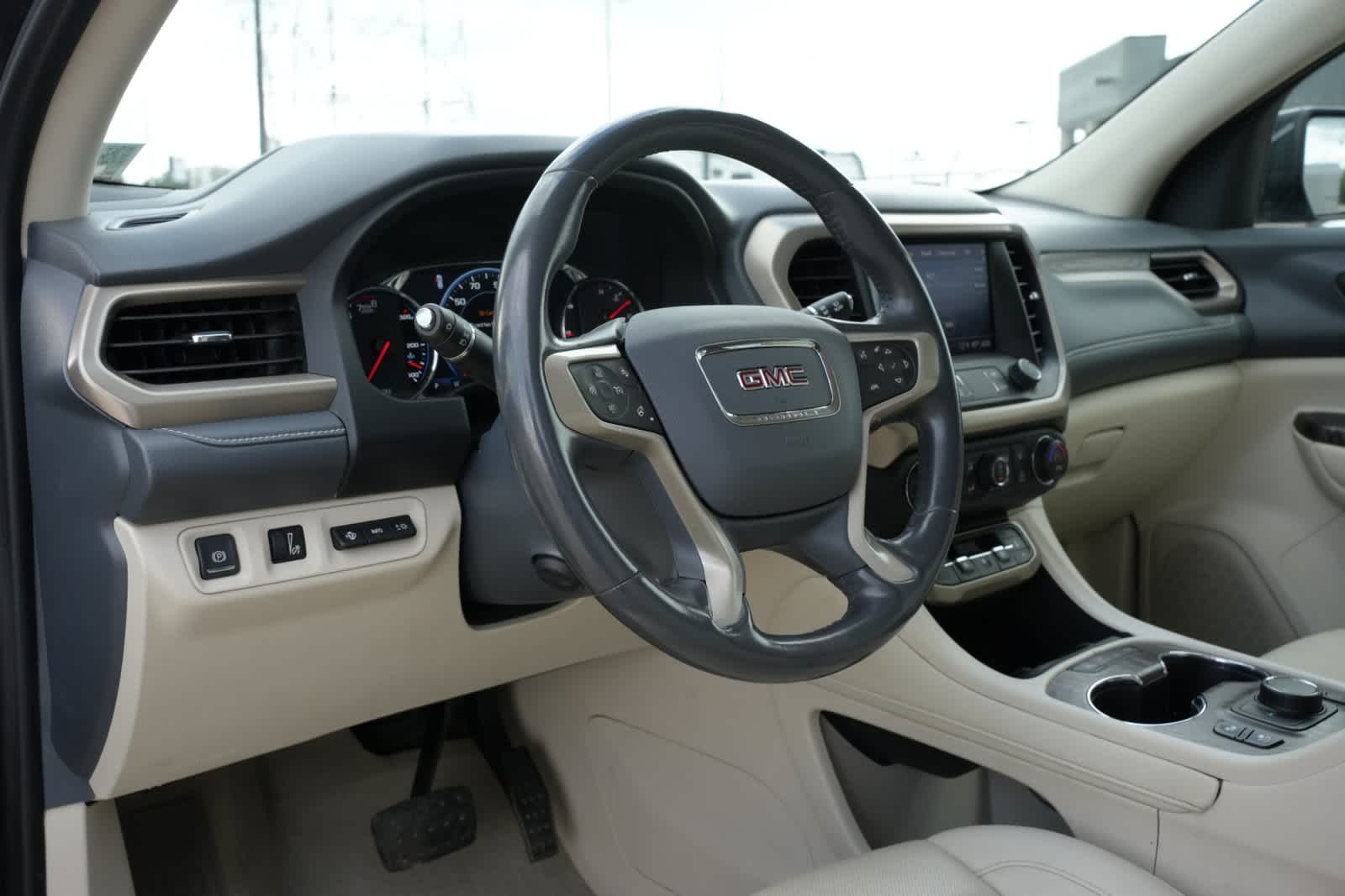 2022 GMC Acadia Denali