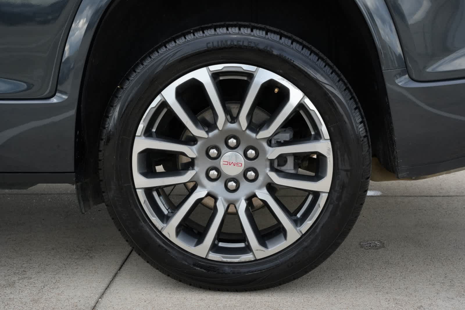 2022 GMC Acadia Denali
