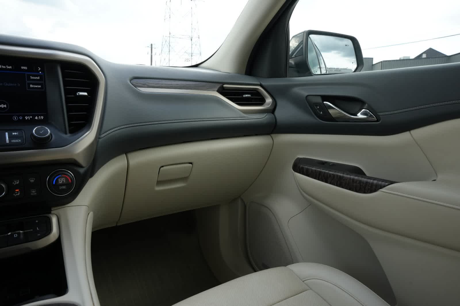 2022 GMC Acadia Denali