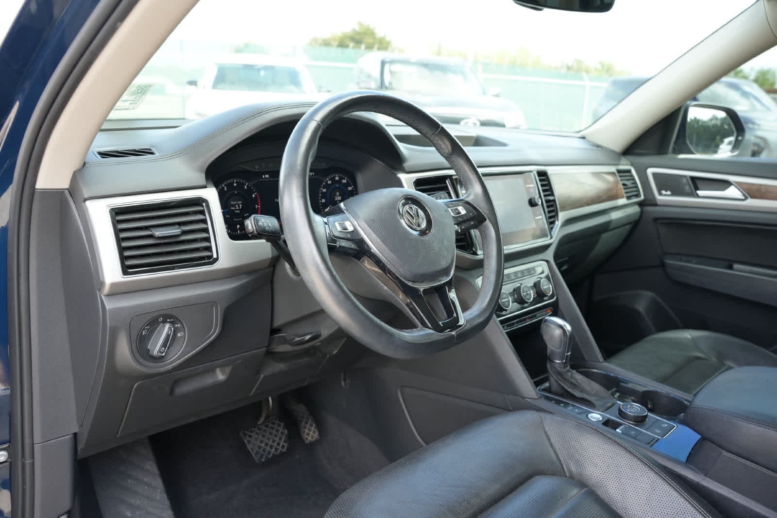 2018 Volkswagen Atlas 3.6L V6 SEL Premium