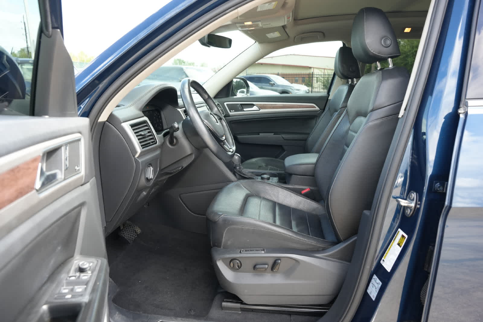 2018 Volkswagen Atlas 3.6L V6 SEL Premium