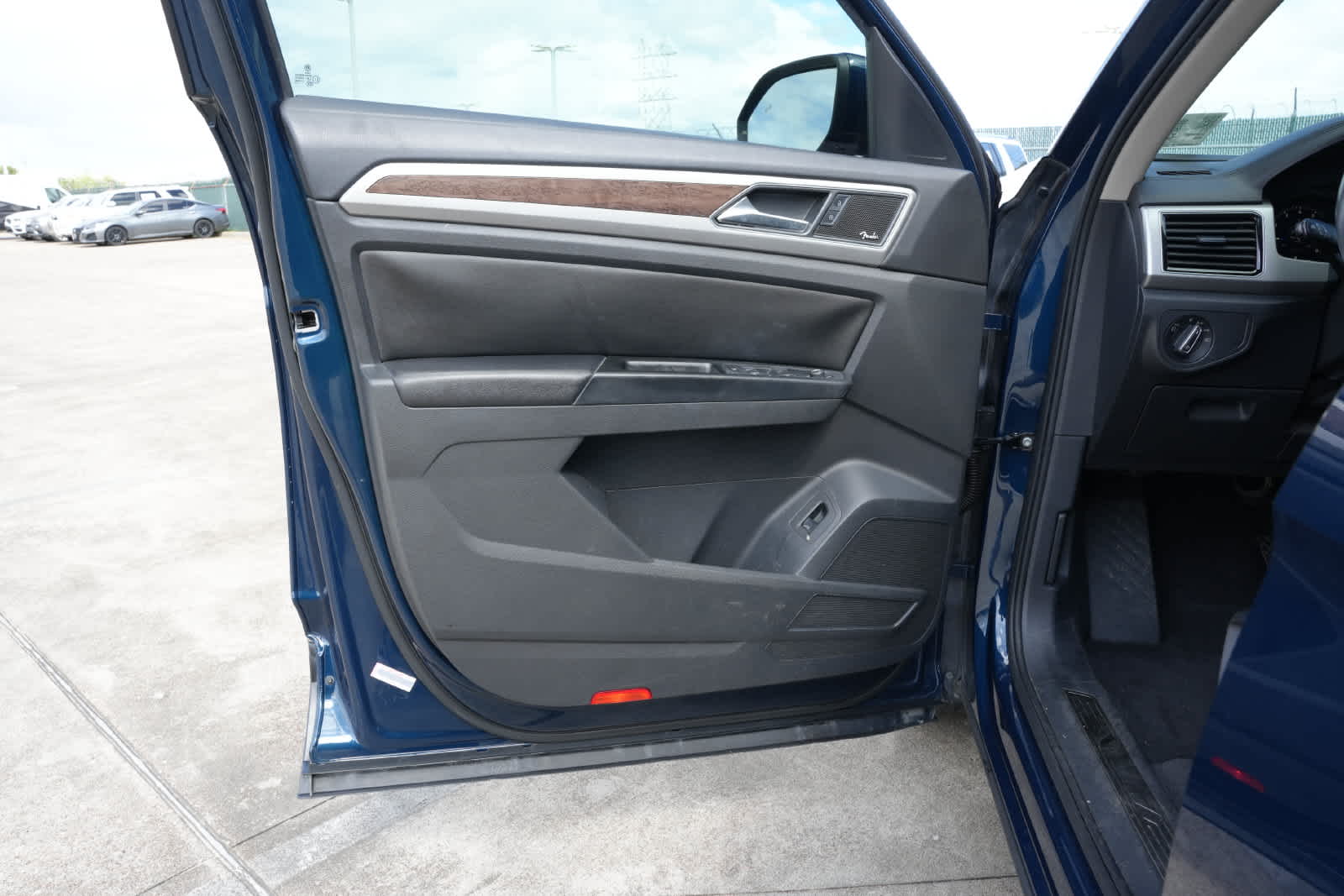 2018 Volkswagen Atlas 3.6L V6 SEL Premium