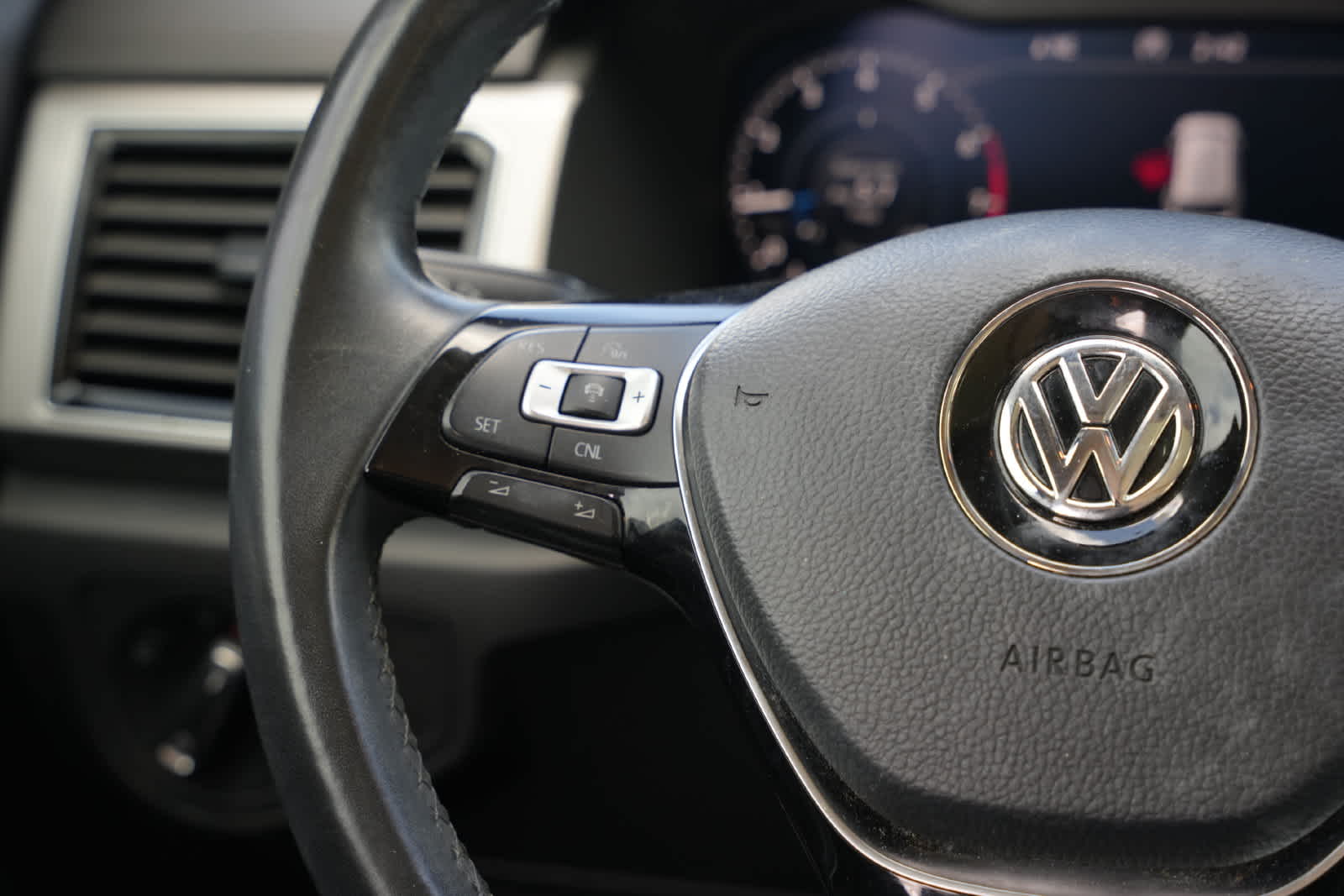 2018 Volkswagen Atlas 3.6L V6 SEL Premium