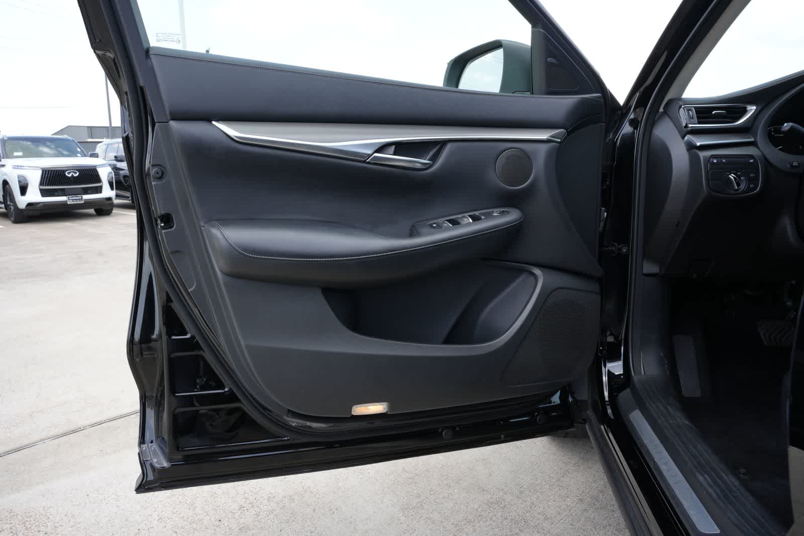 2023 INFINITI QX50 PURE