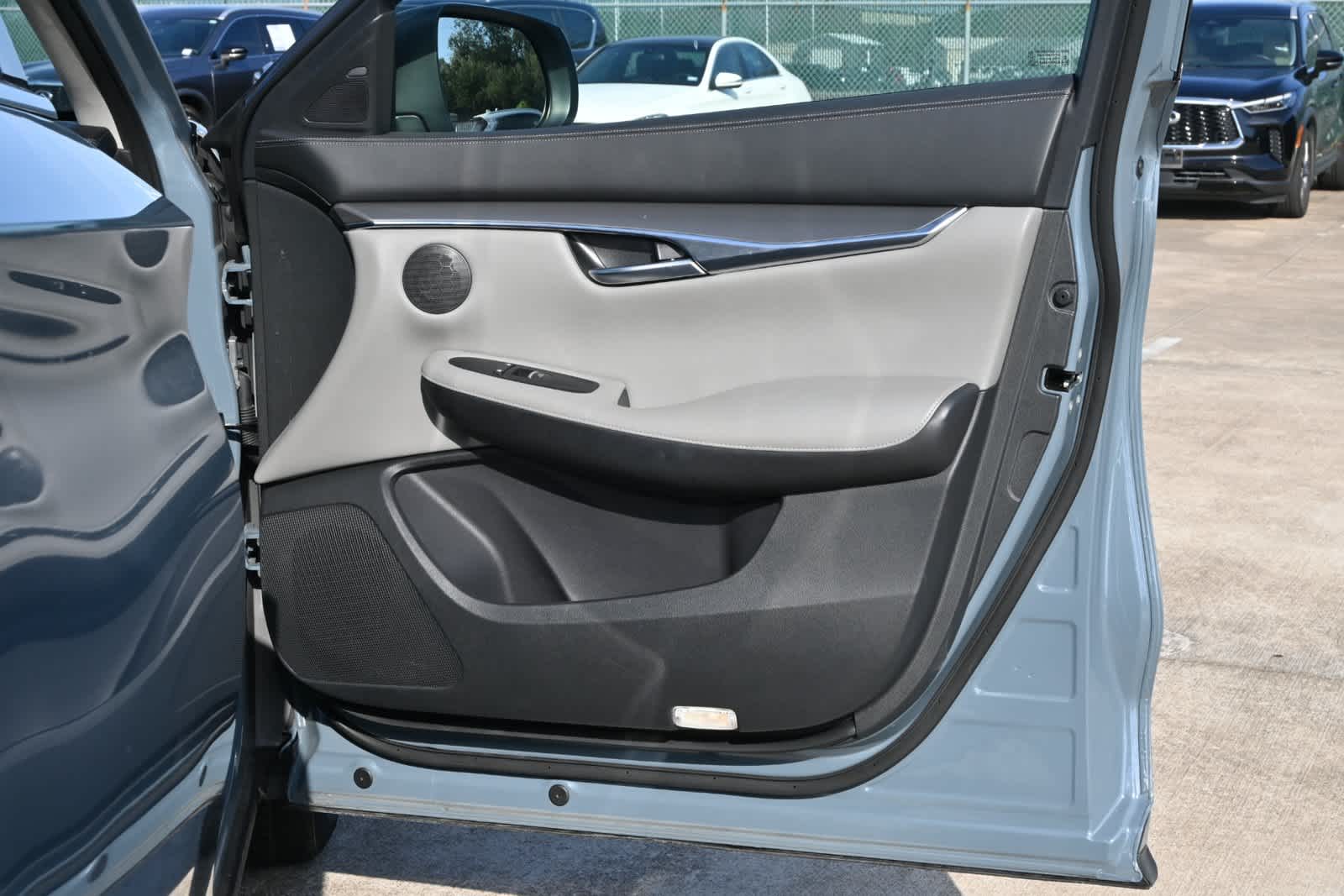 2023 INFINITI QX50 LUXE