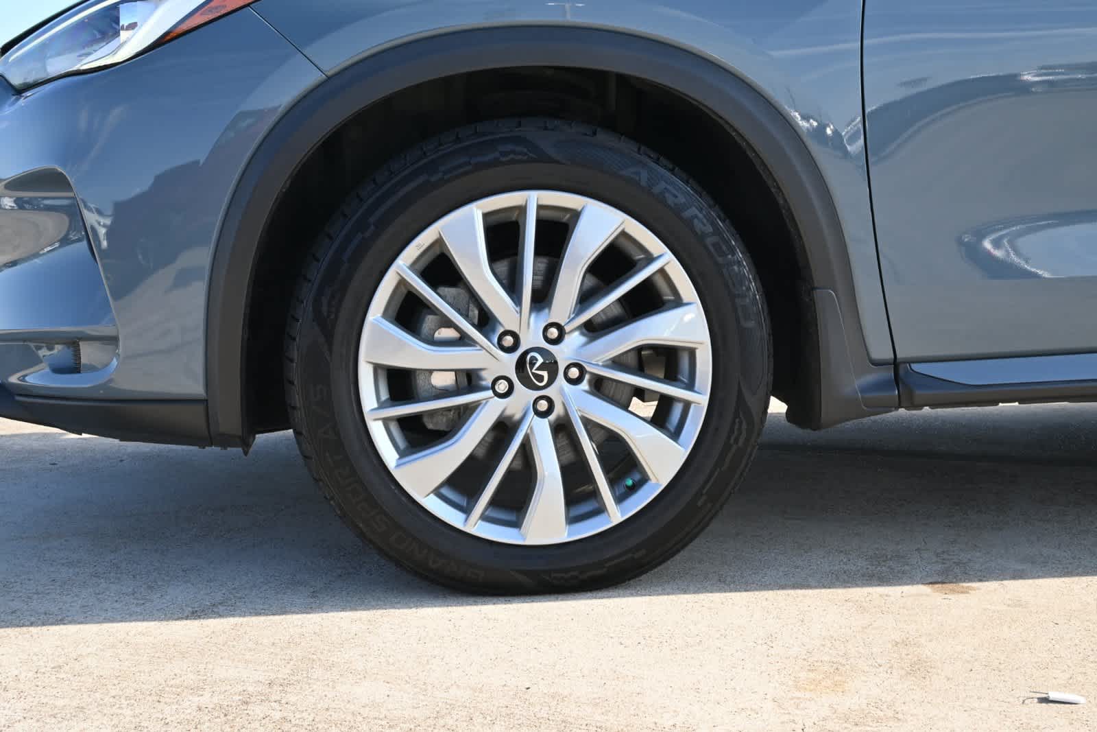 2023 INFINITI QX50 LUXE