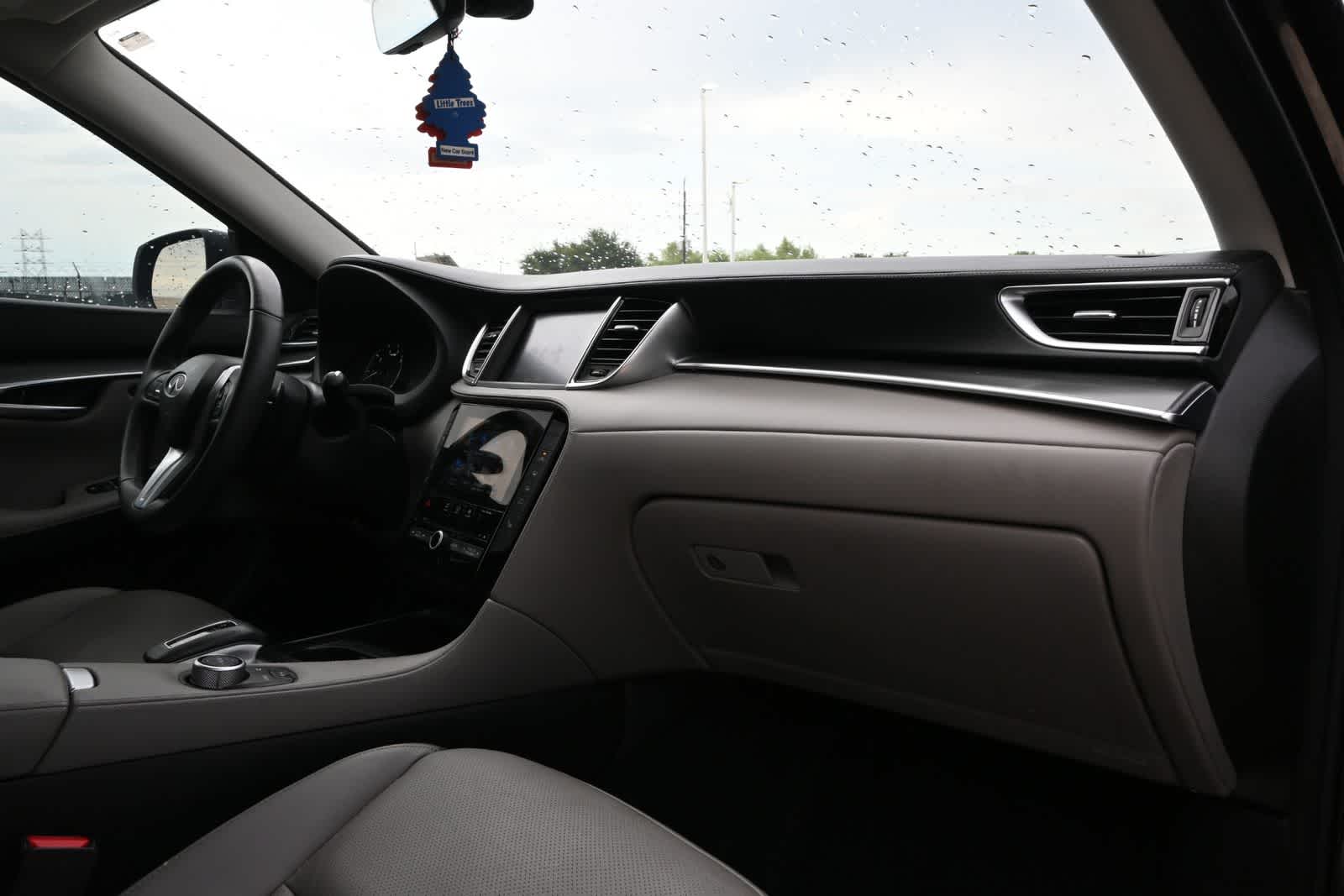 2024 INFINITI QX50 LUXE