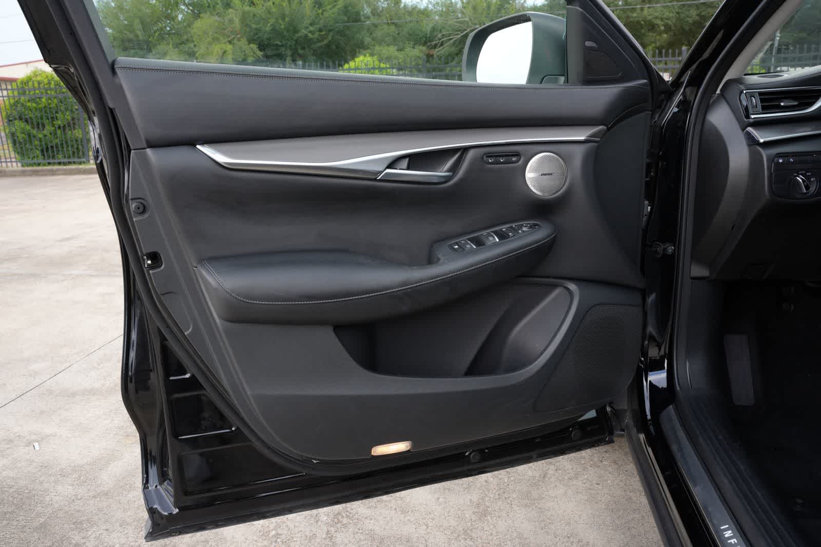 2023 INFINITI QX50 LUXE