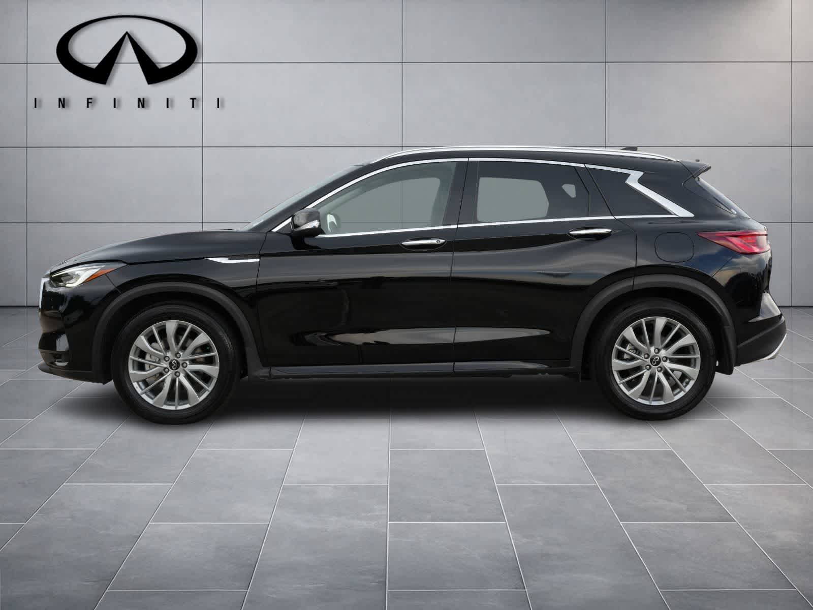 2023 INFINITI QX50 LUXE