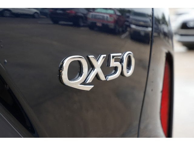 2023 INFINITI QX50 LUXE
