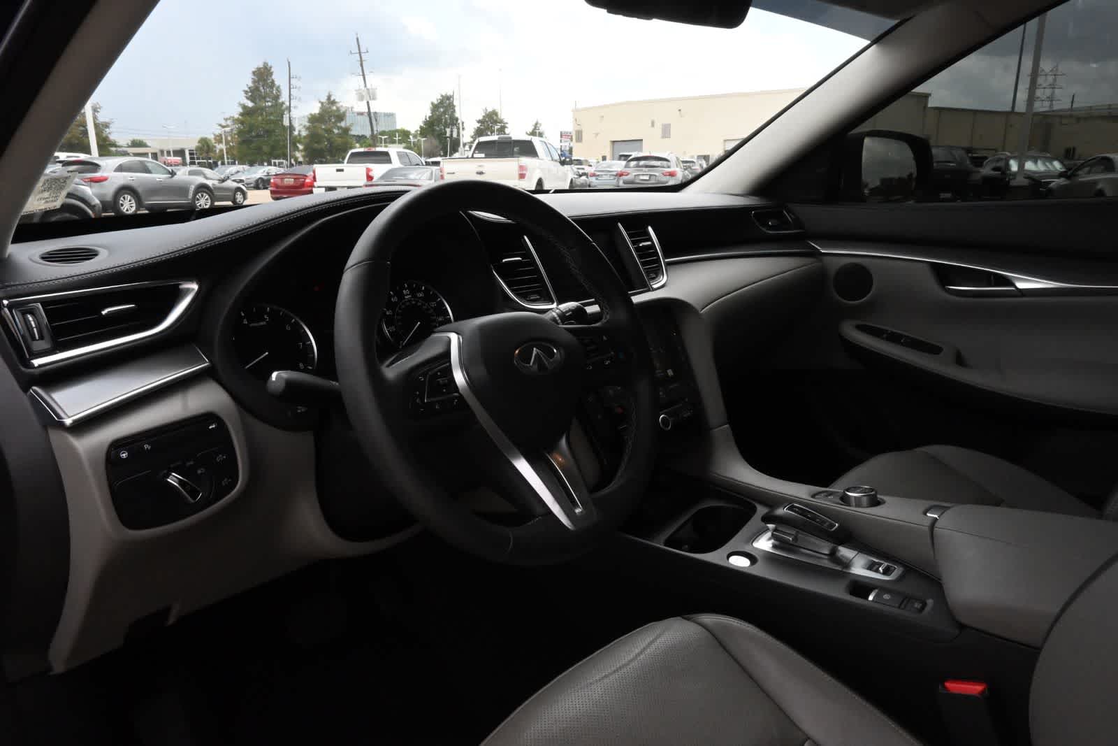 2023 INFINITI QX50 LUXE