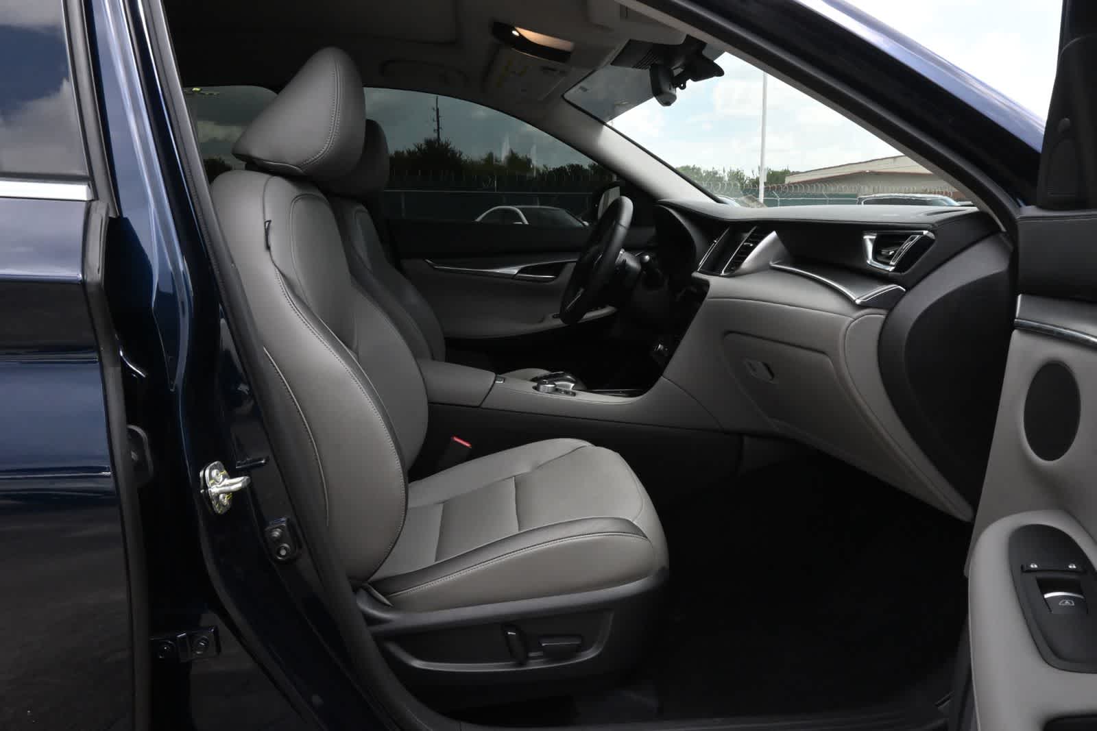 2023 INFINITI QX50 LUXE