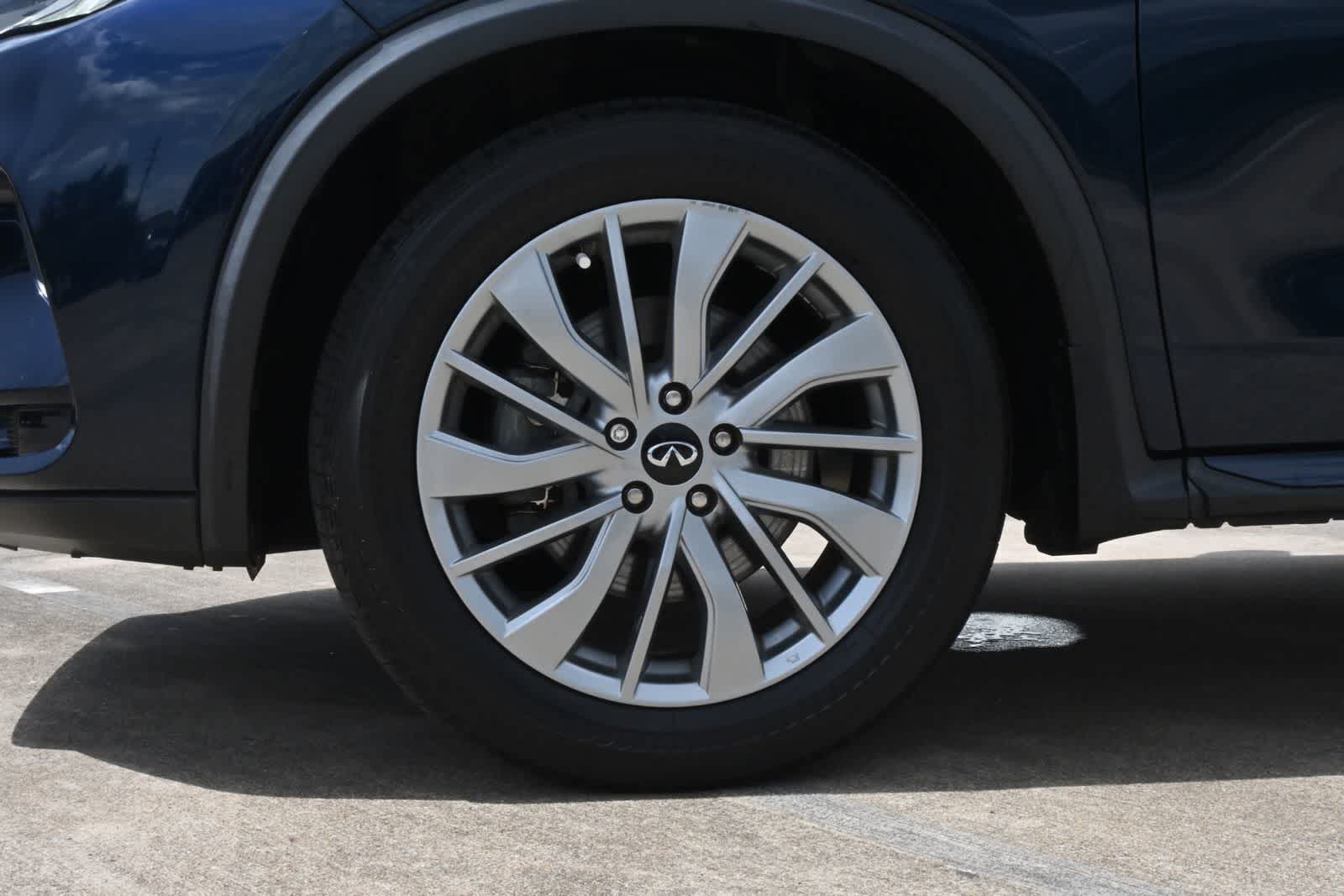 2023 INFINITI QX50 LUXE
