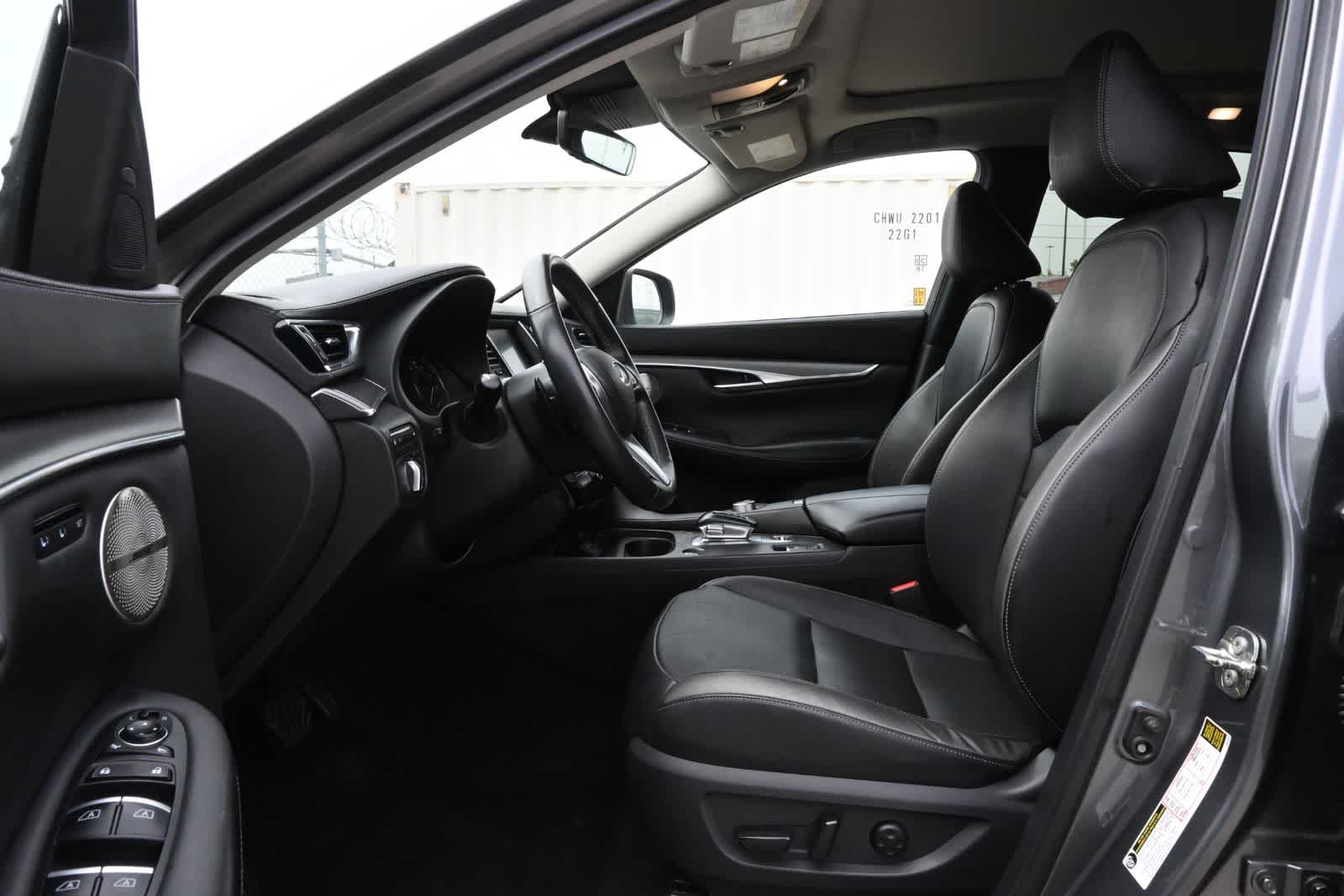 2023 INFINITI QX50 LUXE