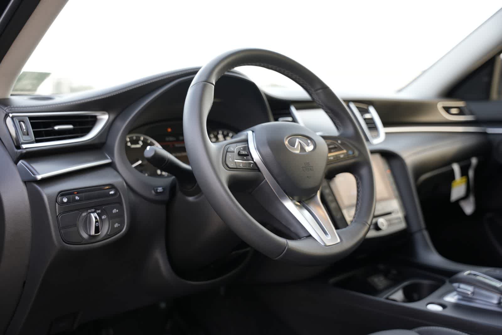 2025 INFINITI QX50 LUXE