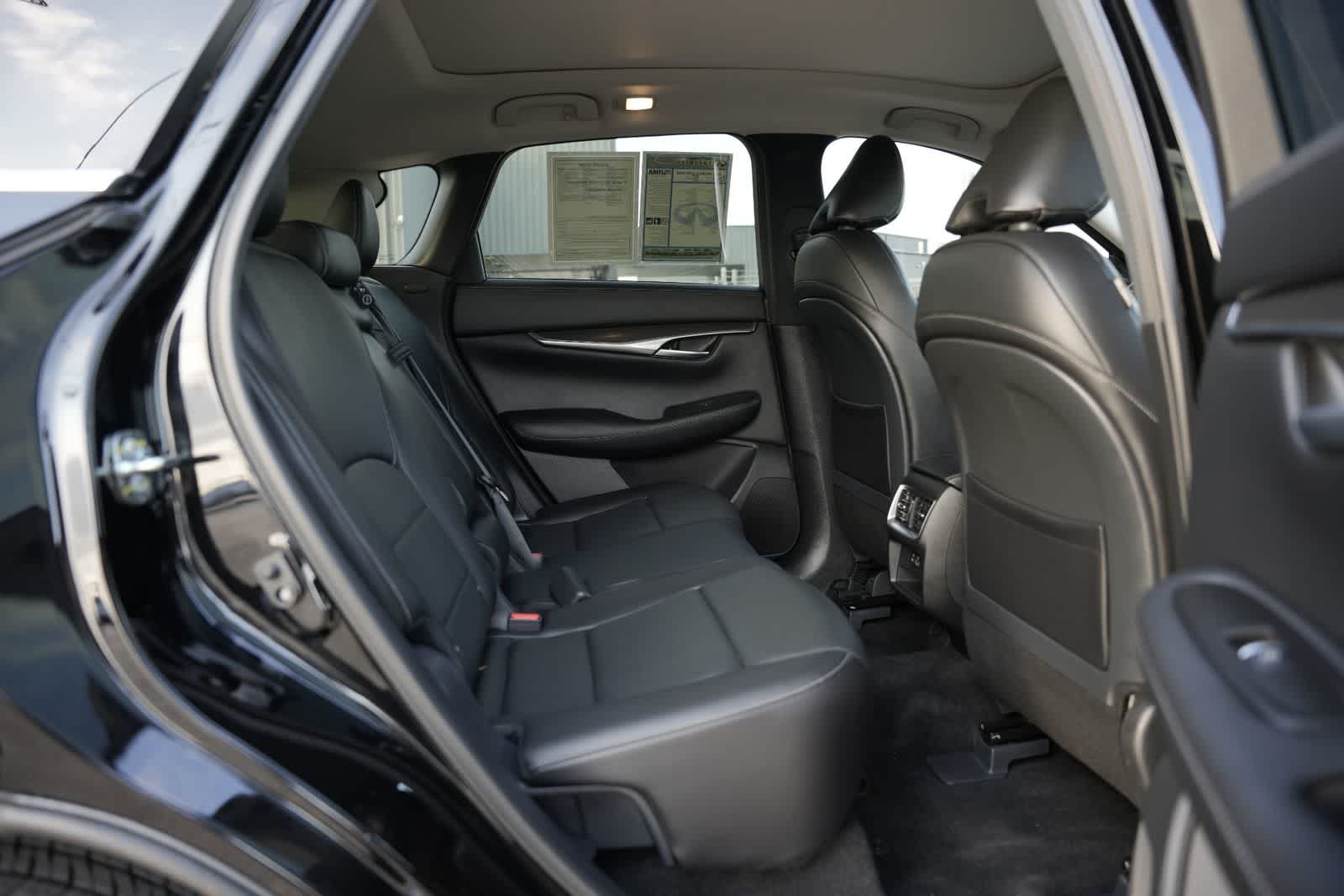 2025 INFINITI QX50 LUXE