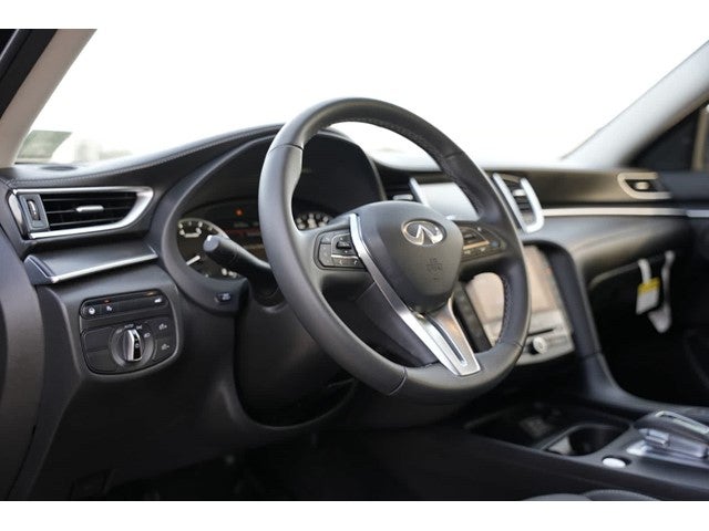 2025 INFINITI QX50 LUXE