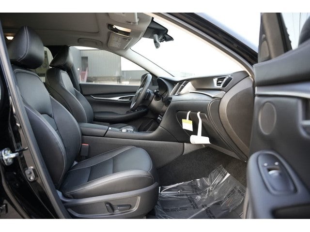 2025 INFINITI QX50 LUXE