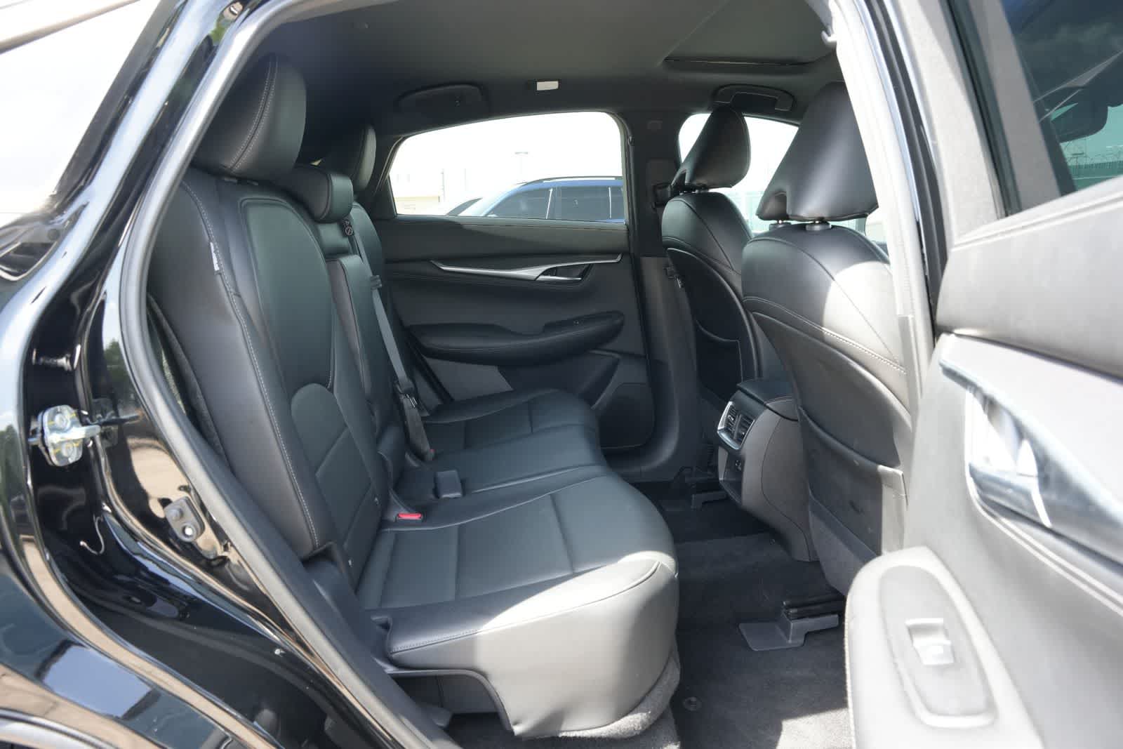 2023 INFINITI QX55 LUXE