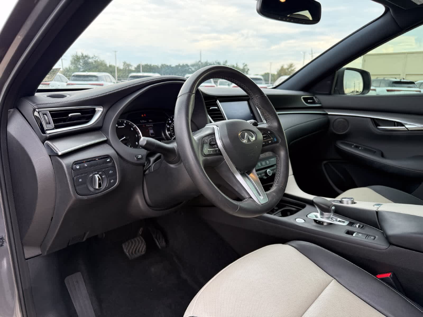2023 INFINITI QX55 LUXE