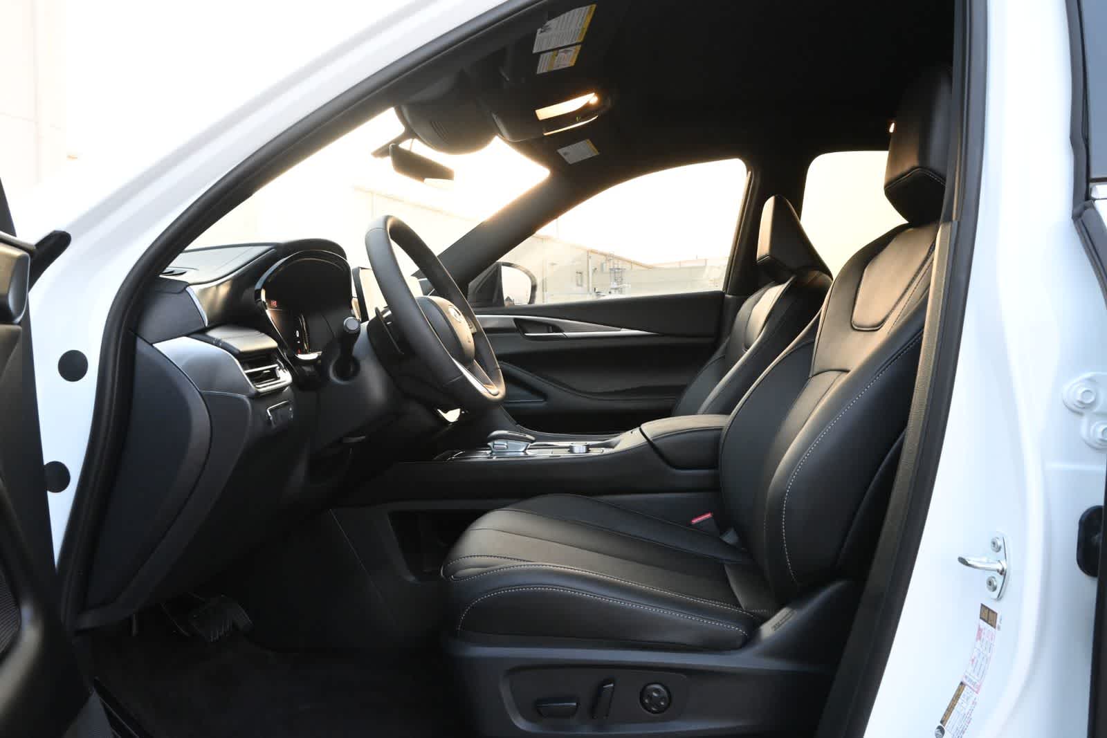 2027 INFINITI QX65 LUXE