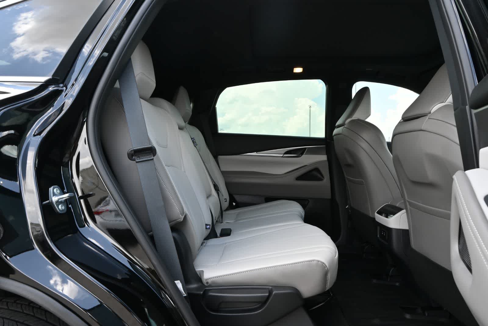 2027 INFINITI QX65 LUXE