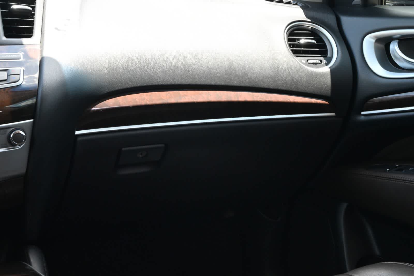 2015 INFINITI QX60 FWD 4dr
