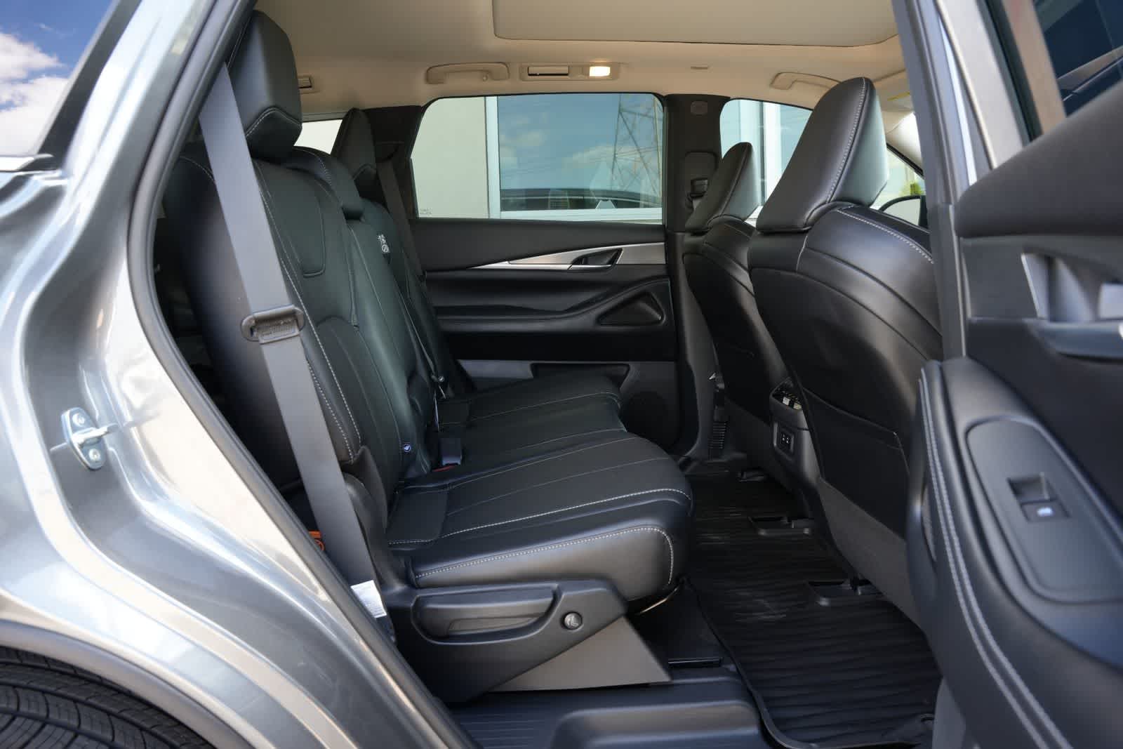 2027 INFINITI QX60 PURE
