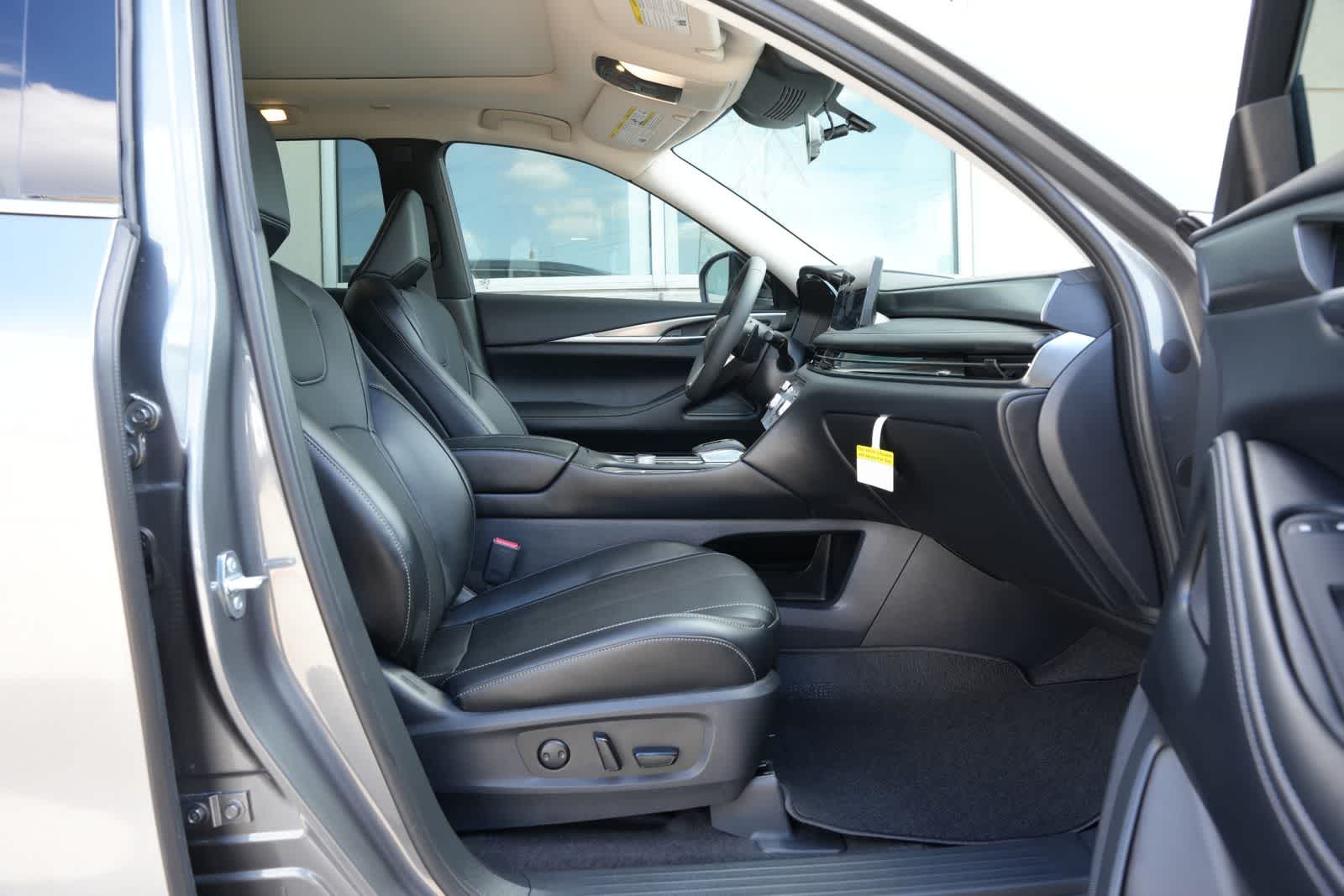 2027 INFINITI QX60 PURE