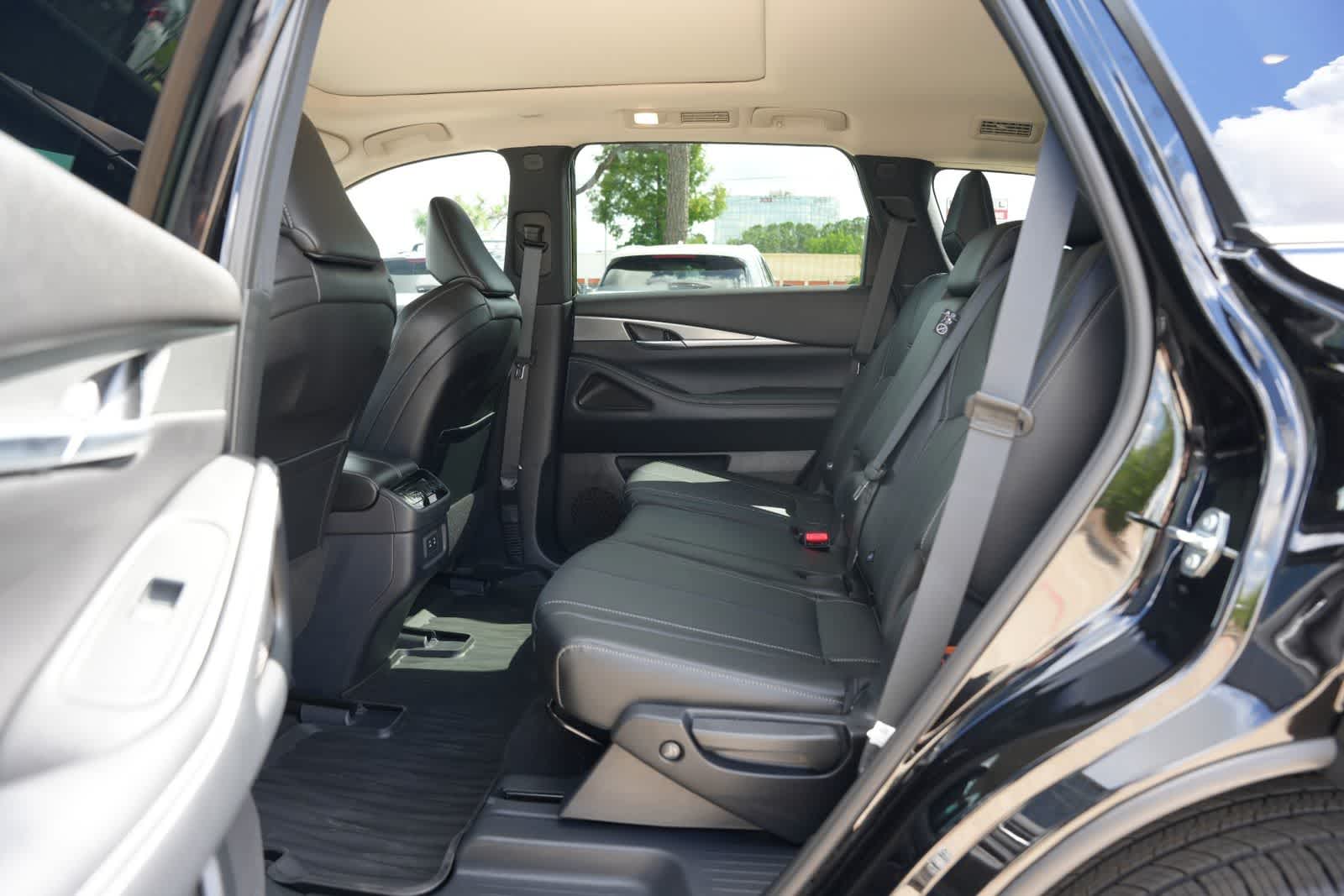 2027 INFINITI QX60 PURE