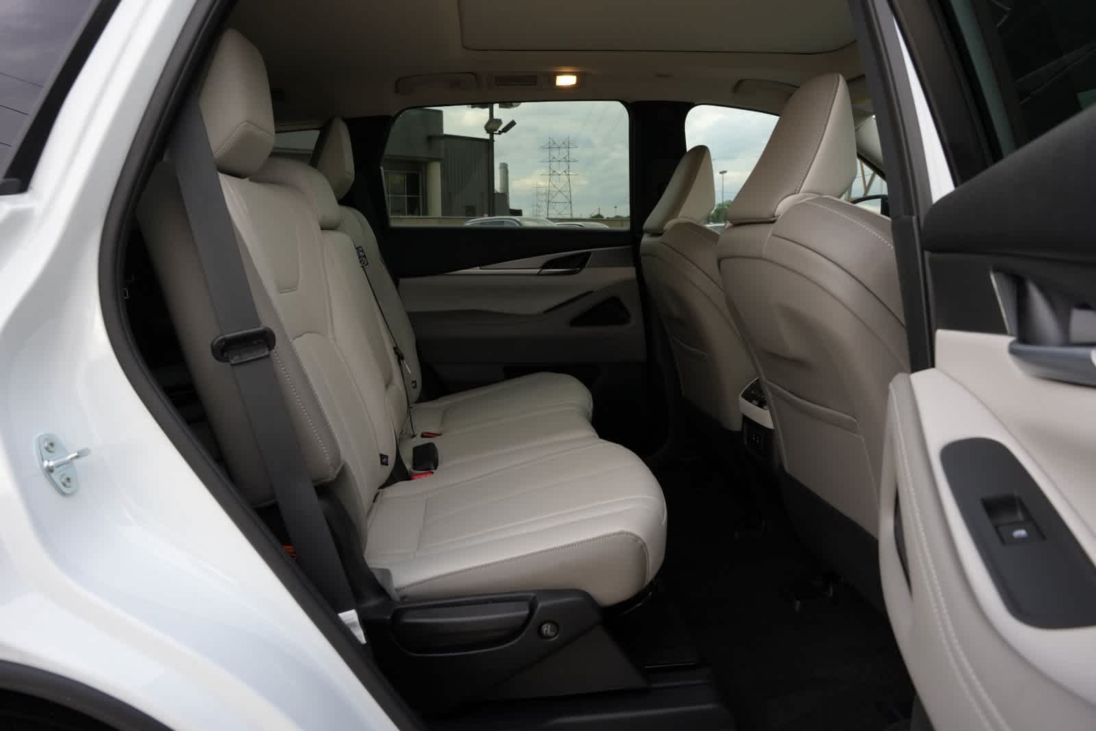 2027 INFINITI QX60 PURE