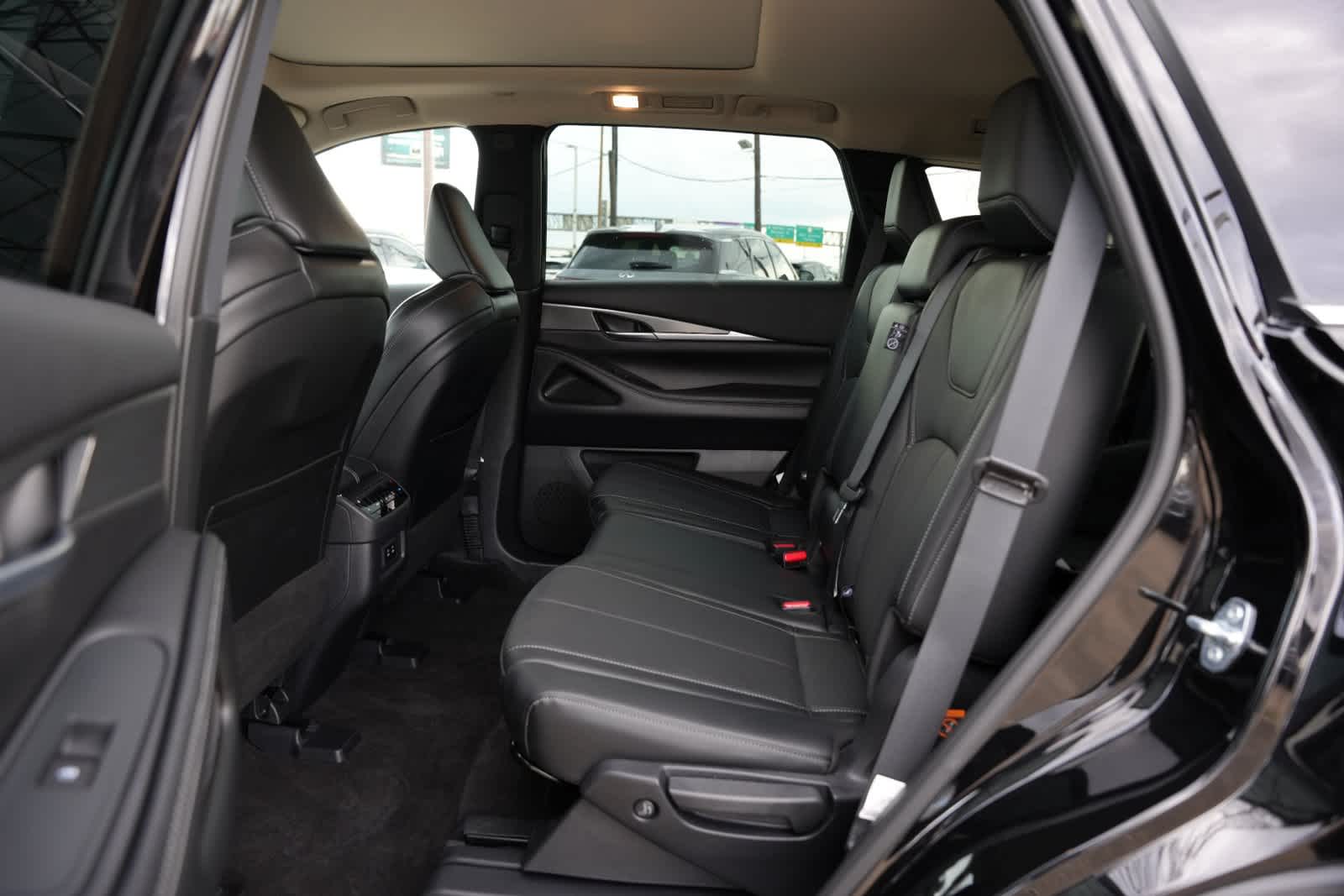 2027 INFINITI QX60 PURE