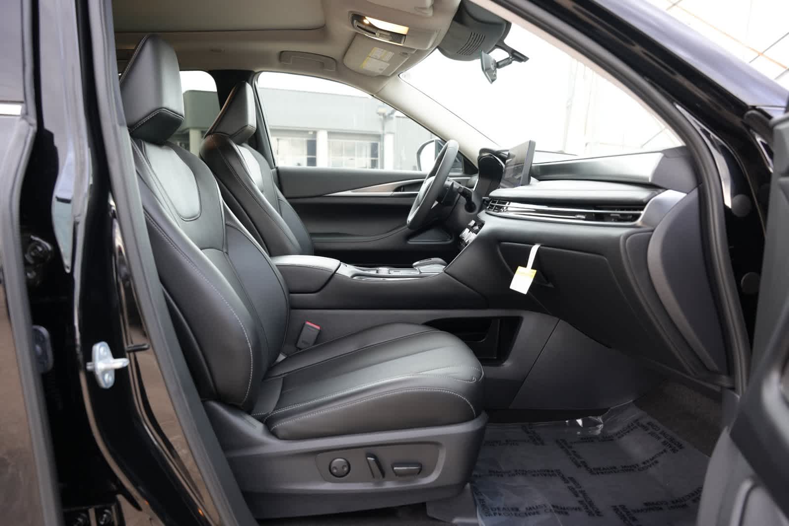 2027 INFINITI QX60 PURE
