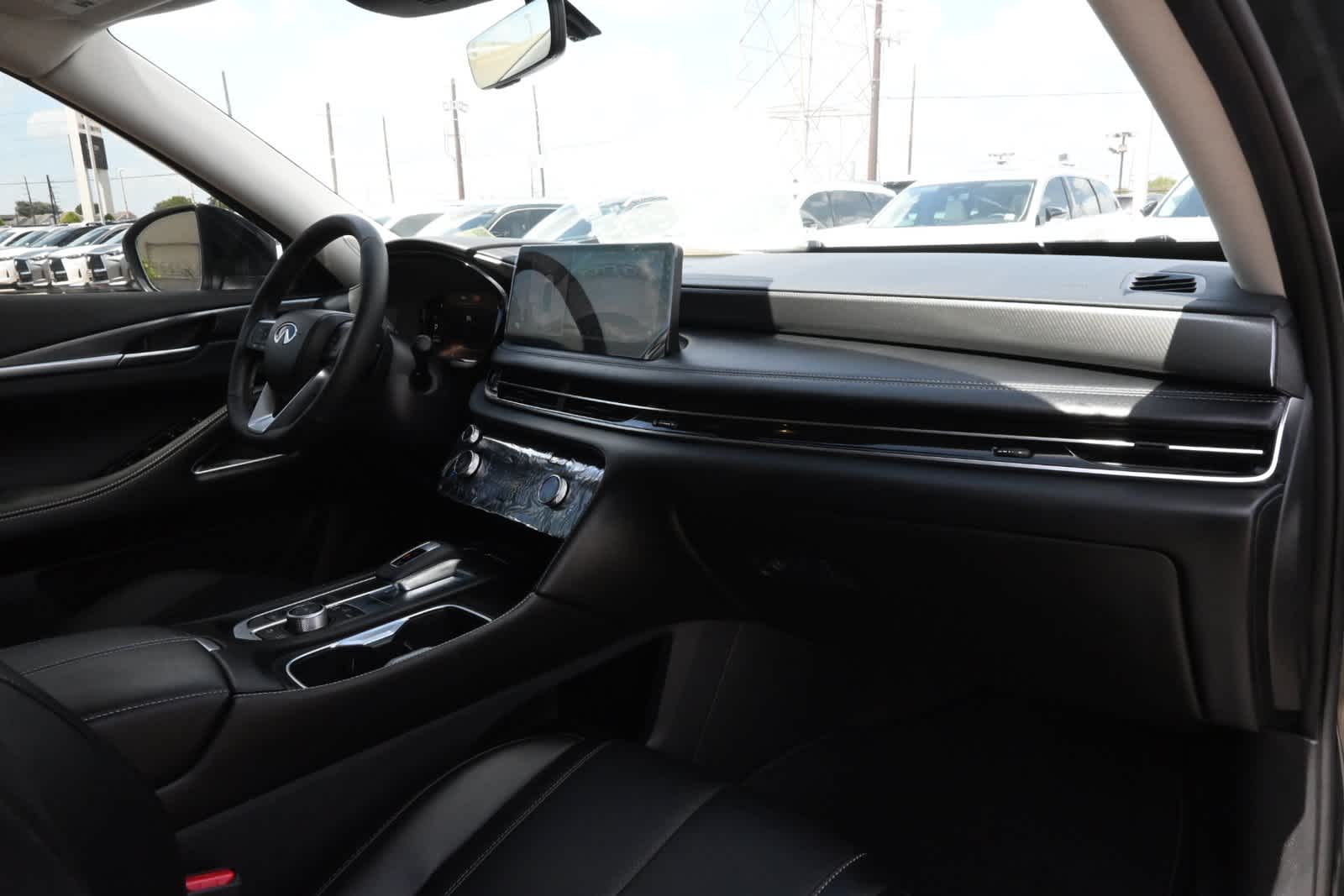 2027 INFINITI QX60 LUXE