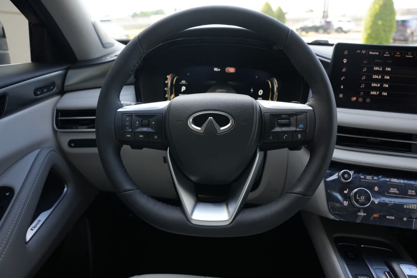 2027 INFINITI QX60 LUXE
