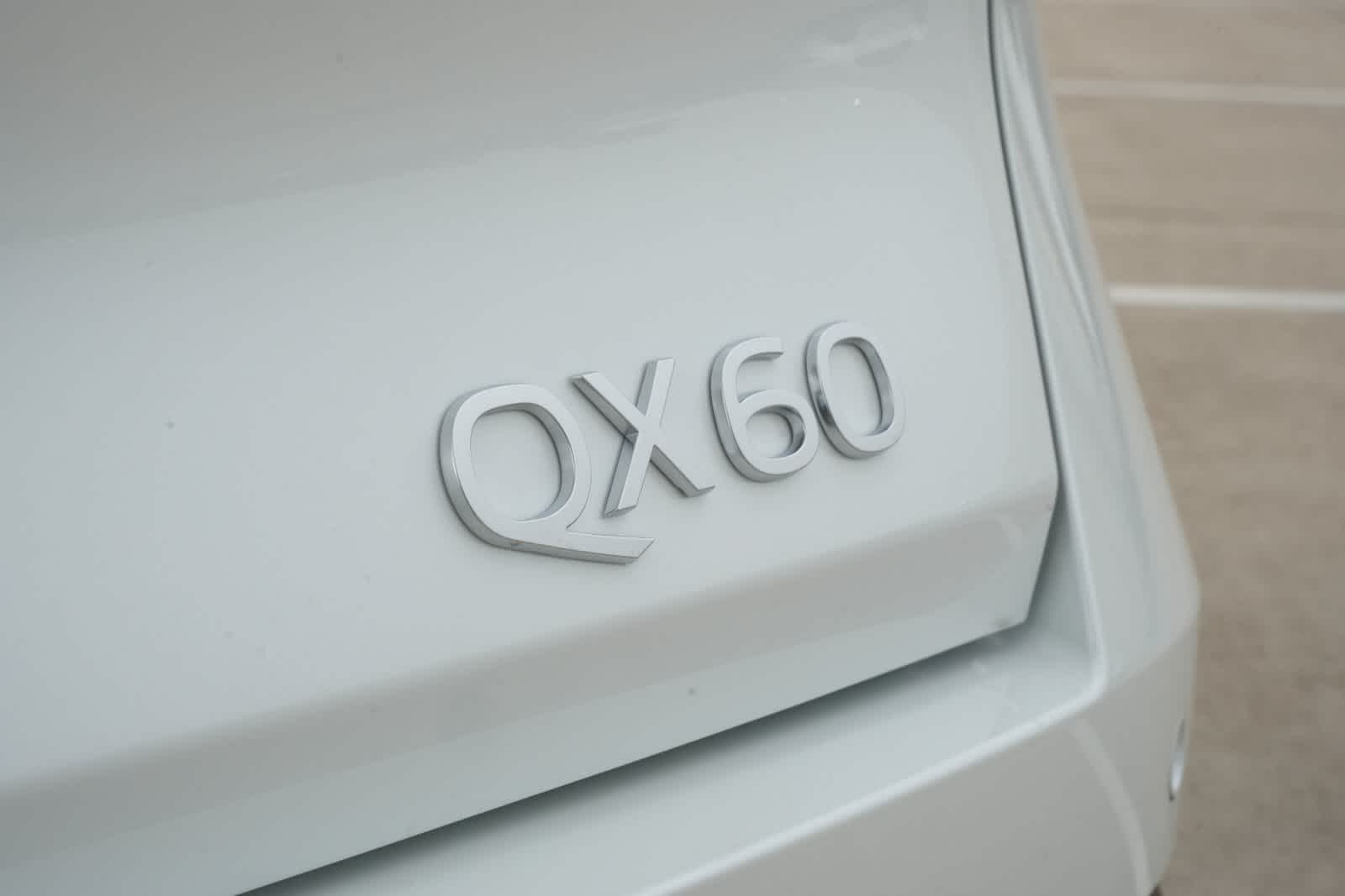 2027 INFINITI QX60 LUXE