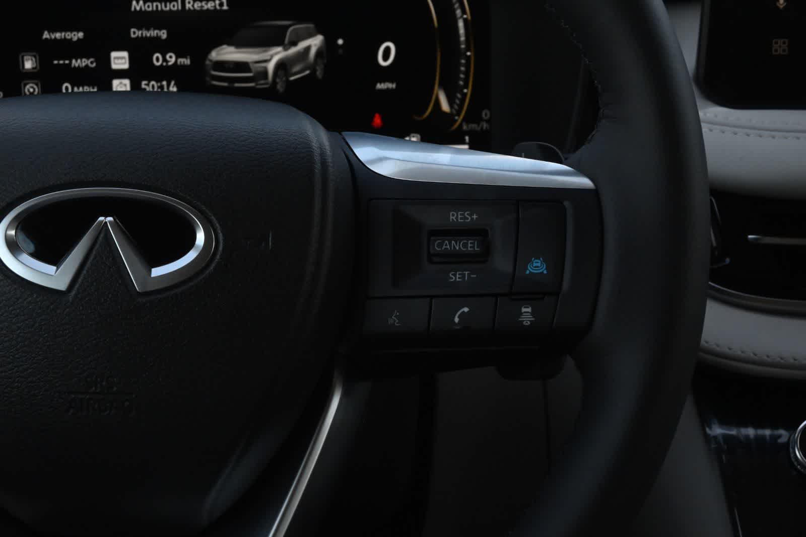 2027 INFINITI QX60 LUXE