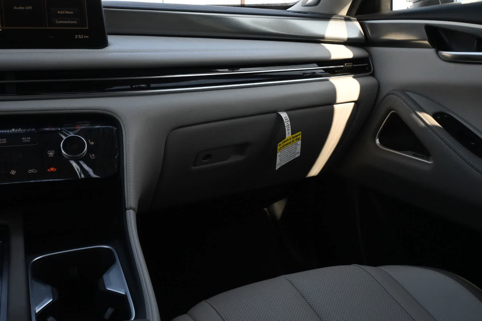 2027 INFINITI QX60 LUXE